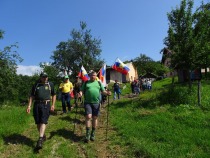 Pa urno po klancu navzdol proti Puščavi title=