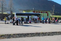 Po treh urah vožnje smo prispeli na spodnjo postajo smuščišča v Podklošter title=