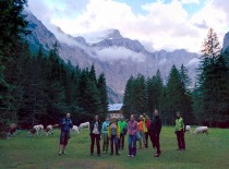 Večerna ploha v Vratih je razkrila pogled na Triglav title=