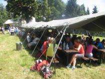 Cilj in senca pod šotorom title=