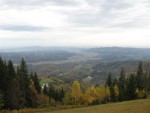 V ozadju avstrijski Arnfels (Arvež) in Leutschach (Lučane) title=