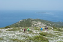 Spust proti planinski koči pri sv. Gaudentu title=