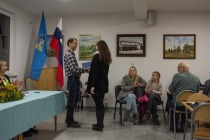 Bronasti častni znak je prejela tudi načelnico vodniškega odseka Estera title=
