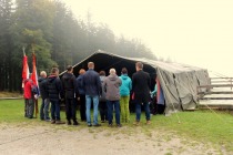Prireditev pod šotorom title=