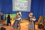 Splet folklornih plesov v čast novemu Jezerniku title=